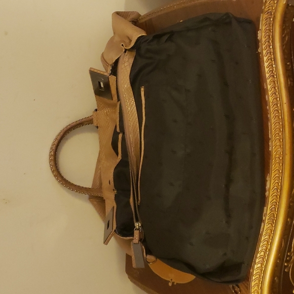 Kenneth Cole New York genuine leather purse - Picture 16 of 16